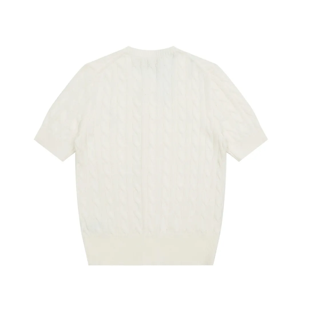 🅿️176 "Top quality" Style number: DS021# (not off the shelves all year round) [Ralph Lauren round neck cardigan solid color pony embroidered logo knitted short sleeves] ✅Ralph Lauren classic basic versatile all-season cardigan knitted short sleeves ✅Main supplier platform live broadcast Wholesale entities Replenish when out of stock Not off the shelves ✅ZP quality 1:1 version Scan the code to enter the GF website Counter quality ✅Details and quality are the only one in Guangzhou. Imported quality cotton yarn, focusing on high-end, cost-effective. Needless to say good quality. ✅The version is restored to the original order. The maximum size can be worn up to 160 pounds. Loose, comfortable and stress-free.